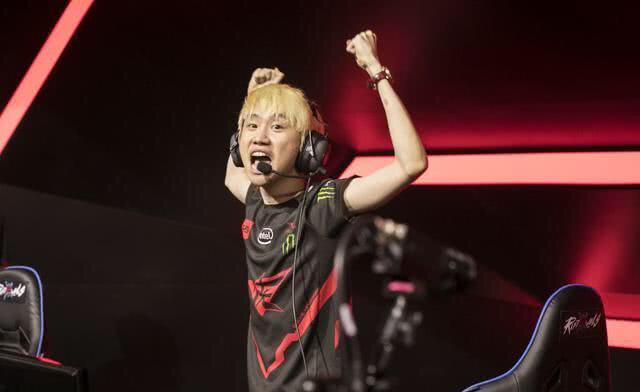 沉着应对的 沉着应对的